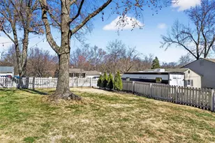 222 Dale Ct, Ballwin, MO 63011 - Photo 54