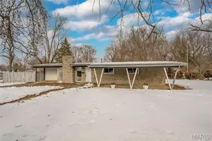 7210 Berkridge Dr, Hazelwood, MO 63042 - Photo 2