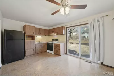 1565 Yaqui Drive, Florissant, MO 63031 - Photo 4