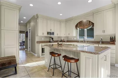 9515 Country Club Green, Saint Louis, MO 63127 - Photo 24