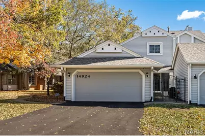 14924 Manor Lake Drive, Chesterfield, MO 63017 - Photo 2