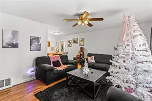 38 Bayview Ct, Ferguson, MO 63135 - Photo 4