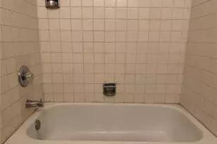 9925 Bunker Hill Dr, Saint Louis, MO 63123 - Photo 8