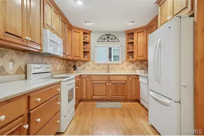 1047 Camargo Drive, Ballwin, MO 63011 - Photo 14