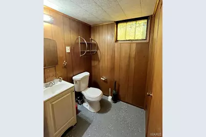 7 Saint Thomas Court, Florissant, MO 63031 - Photo 16