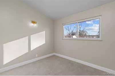2345 Hummingbird Drive, Saint Louis, MO 63033 - Photo 8
