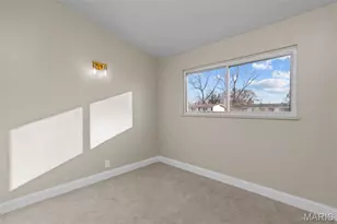 2345 Hummingbird Dr, Saint Louis, MO 63033 - Photo 8