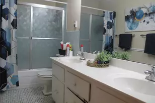 7609 Hazelcrest Dr, Hazelwood, MO 63042 - Photo 10