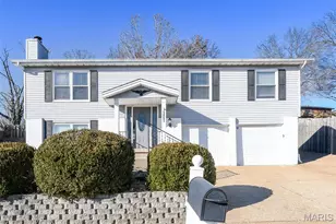 5861 Falcon View Ln, Saint Louis, MO 63129 - Photo 2