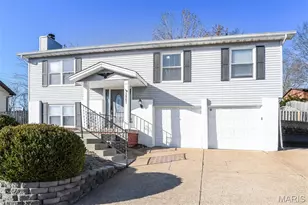 5861 Falcon View Ln, Saint Louis, MO 63129 - Photo 1