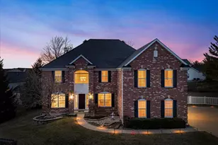 445 Whitestone Farm Dr, Chesterfield, MO 63017 - Photo 2