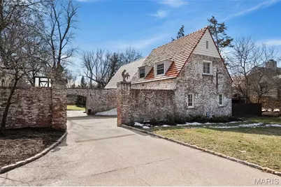 8 Ridgewood Street, Ladue, MO 63124 - Photo 40