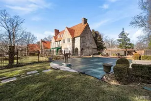 8 Ridgewood St, Ladue, MO 63124 - Photo 44