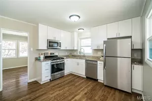 11352 Revere Ln, Saint Louis, MO 63128 - Photo 8