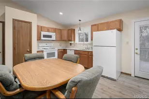830 Whispering Rock Dr, O'Fallon, MO 63366 - Photo 8