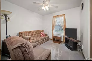 830 Whispering Rock Dr, O'Fallon, MO 63366 - Photo 16