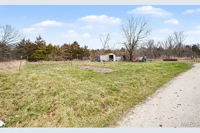 64 Mocking Bird Lane, Hawk Point, MO 63349 - Photo 24