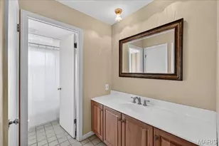 1 Glenkirk Ln, Glendale, MO 63122 - Photo 20