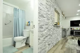 2535 Senator Ct, Mehlville, MO 63125 - Photo 18