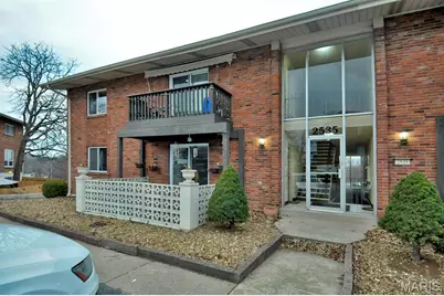 2535 Senator Court #I, Mehlville, MO 63125 - Photo 2