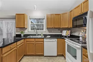 14 Winter Valley Dr, Fenton, MO 63026 - Photo 8