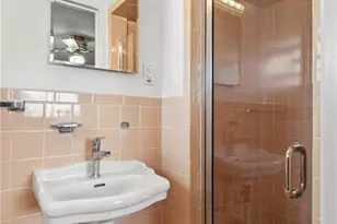 7400 Anrose Dr, University City, MO 63130 - Photo 18