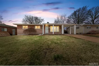 258 Palm Drive, Hazelwood, MO 63042 - Photo 1