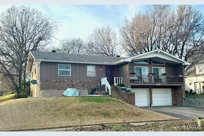 229 S West End Boulevard, Cape Girardeau, MO 63703 - Photo 1