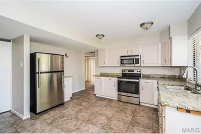 87 Four Winds Drive, Saint Peters, MO 63376 - Photo 6