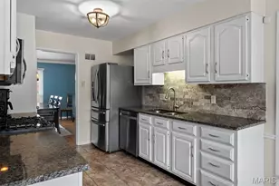 2046 Willow Leaf Dr, Saint Louis, MO 63131 - Photo 16