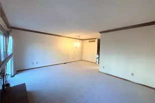 2041 Falling Brook Dr, Maryland Heights, MO 63043 - Photo 6