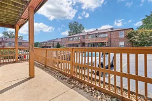 4278 Chateau De Ville, Saint Louis, MO 63129 - Photo 22