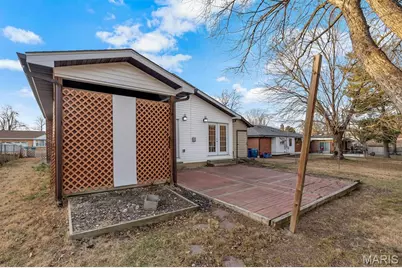 10132 Shapfield Lane, Affton, MO 63123 - Photo 22