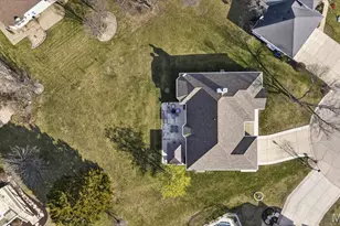 1407 Tucks Inn Ct, Lake Saint Louis, MO 63367 - Photo 2