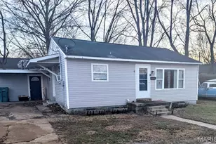 812 Raymond St, Sullivan, MO 63080 - Photo 1