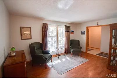 3933 Arbre Lane, Florissant, MO 63034 - Photo 8