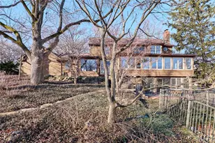 1652 Featherstone Dr, Town and Country, MO 63131 - Photo 50