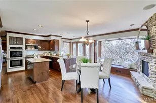 1652 Featherstone Dr, Town and Country, MO 63131 - Photo 14