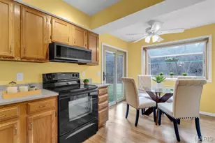 13150 Royal Pines Dr, Maryland Heights, MO 63146 - Photo 20