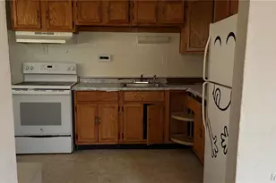 1718 Newhall Ct, Saint Louis, MO 63136 - Photo 4