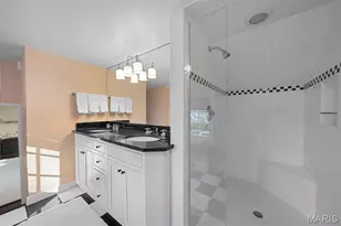 9928 Litzsinger Rd, Ladue, MO 63124 - Photo 34