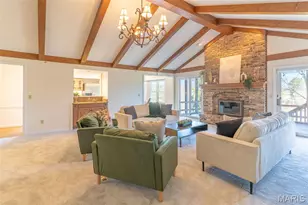 309 Greenbriar Estates Dr, Des Peres, MO 63122 - Photo 6