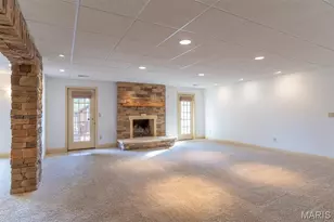 309 Greenbriar Estates Dr, Des Peres, MO 63122 - Photo 32