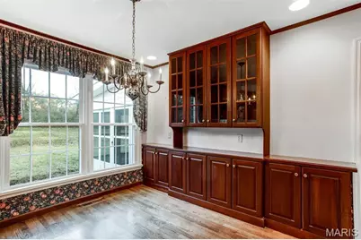 23 Williamsburg Road, Creve Coeur, MO 63141 - Photo 10