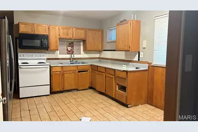 7009 Laupher Lane, Saint Louis, MO 63042 - Photo 4