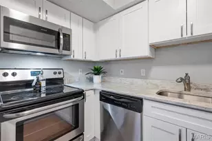 1507 Swallow Dr, Brentwood, MO 63144 - Photo 16