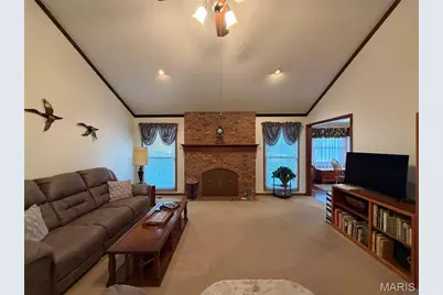35 Sherwood Estates Avenue, Hannibal, MO 63401 - Photo 6