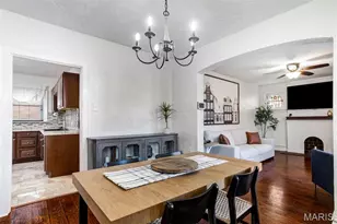 3892 Kingsland Ct, Saint Louis, MO 63116 - Photo 16