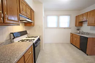 6104 Heege Rd, Affton, MO 63123 - Photo 14
