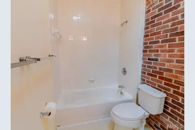 2402 S 10th Street, Saint Louis, MO 63104 - Photo 12